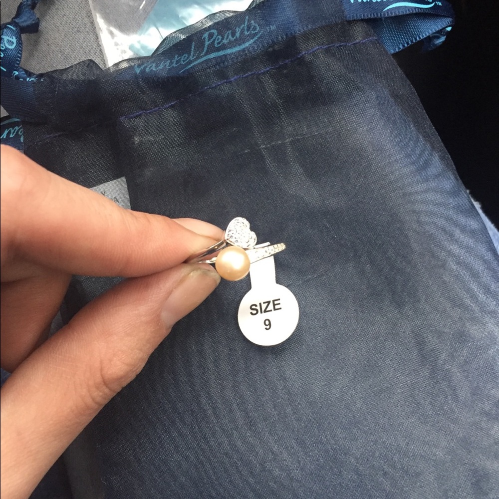Silver peach oyster opening ring
